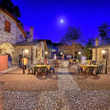 Sleeps 4 Otricoli